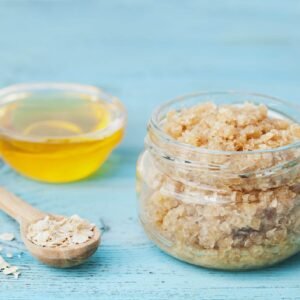 Walnut and Saffron Scrub, 60ml - Image 1